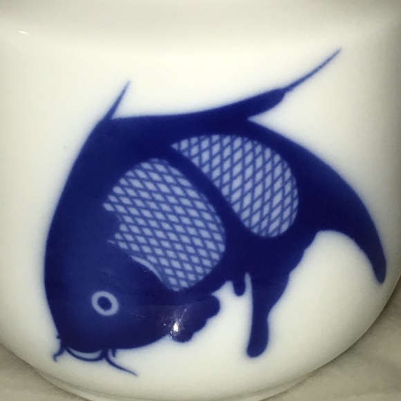 Blue and white china teapot - Picture 11 of 15